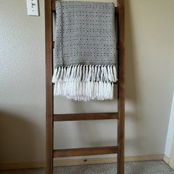 Wood Blanket Rack 