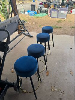 4 blue and gold accent stools 24in tall