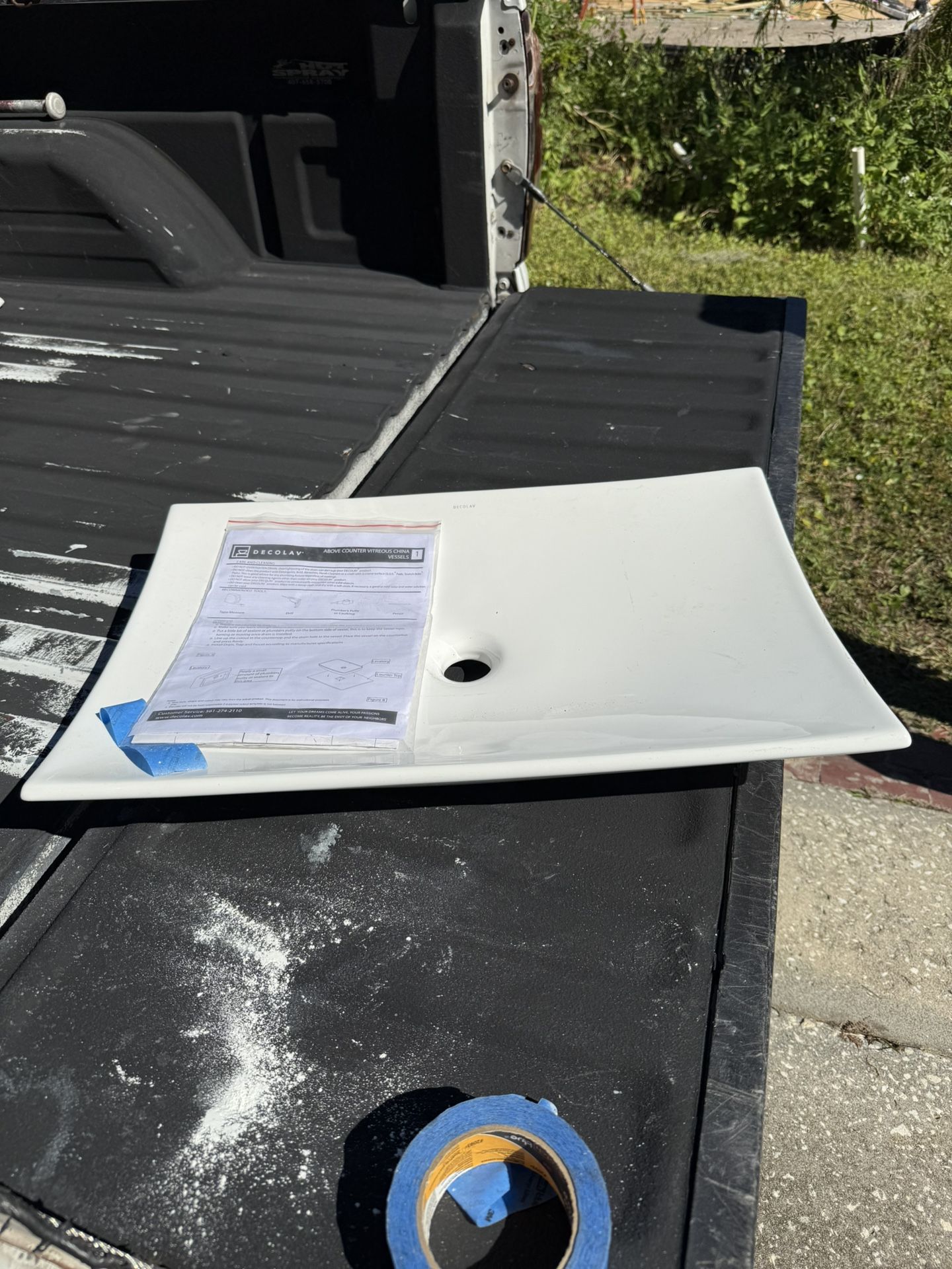 DECOLAV Ceramic Rectangular Bathroom Sink White