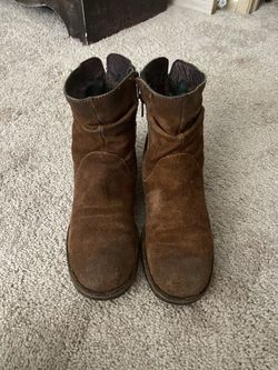 Born booties 7.5