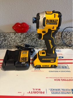 DeWalt 20v ATOMIC 1/4 impact driver kit