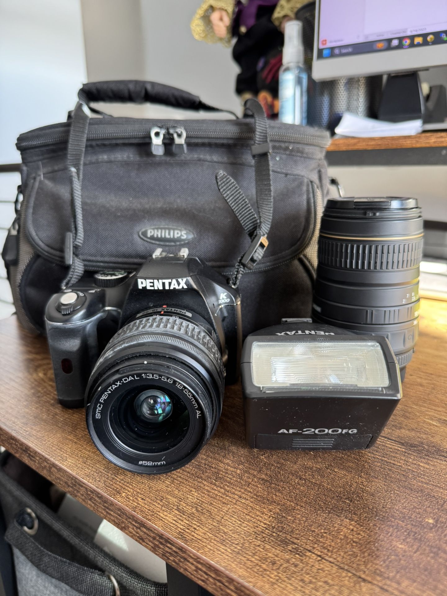 Pentax K2000 Package