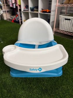 Safety 1st Booster Seat with Tray