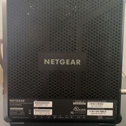 Netgear AC1900 WiFi cable Modem Router 
