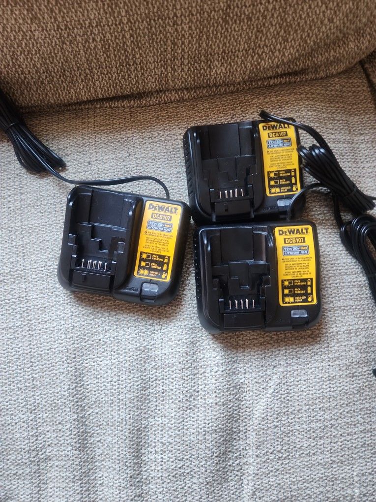 Dewalt 12v/ 20v max Lithium-Ion charge DCB107