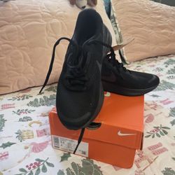 Women Nike Revolution 