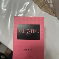 Valentino Perfume 