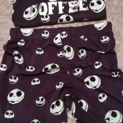 Lightweight, extra large pajamas. 