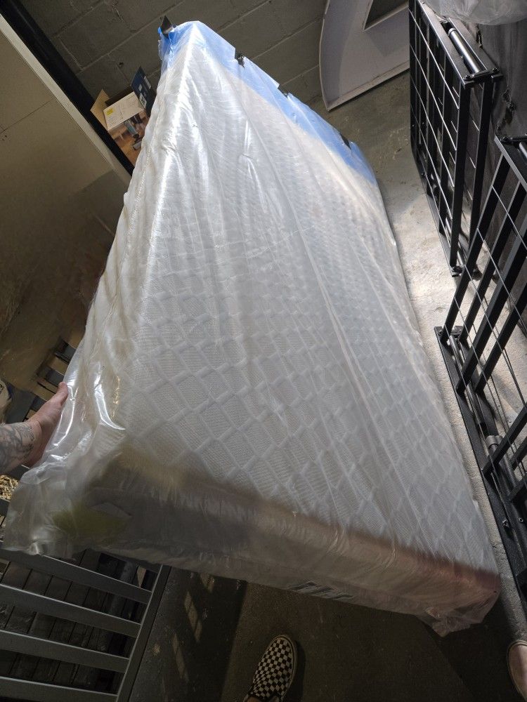 Twin Memory Foam Mattress
