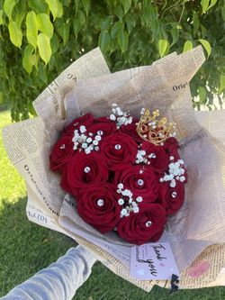 12 rose bouquet 
