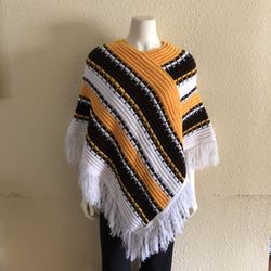 Vintage 1970s Poncho One Size Shawl With Fringing 