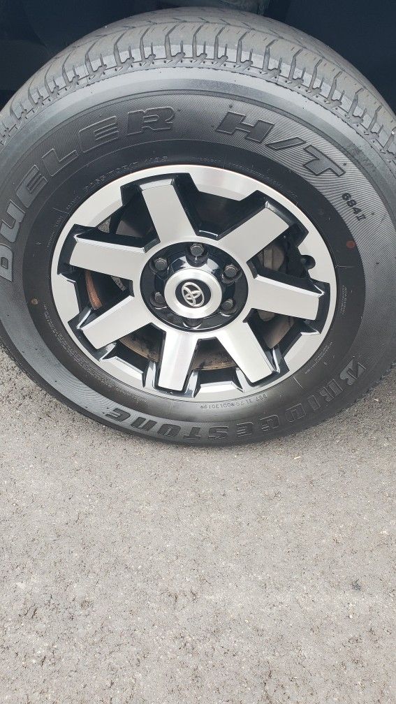 17 " TOYOTA 4RUNNER TRD OFF ROAD RIMS