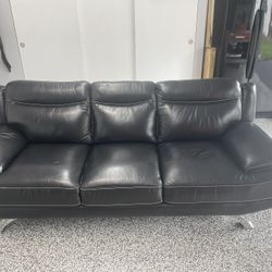 Black Sofa From Rooms To Go