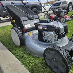 MURRAY GAS LANW MOWER LIKE NEW 