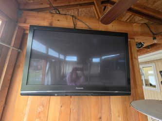 50" Panasonic VIERA Plasma HDTV w/ Wall Mount – Works Great
