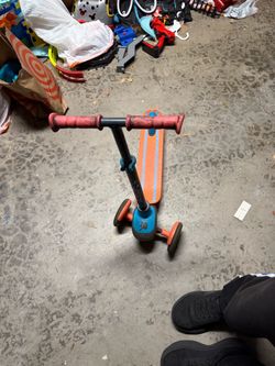 Kids 3-Wheel Kick Scooter