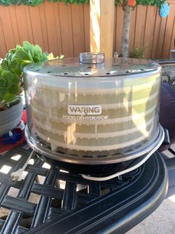 Food dehydrator