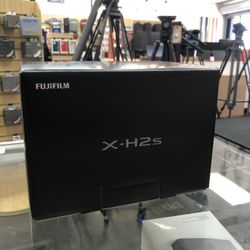 Fujifilm X-H2S