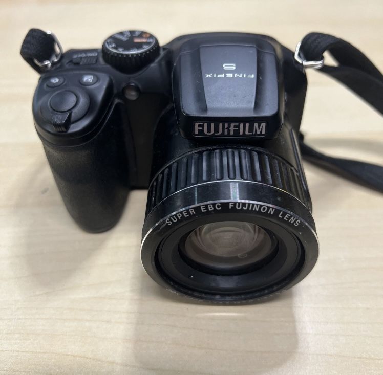 FUJIFILM FINEPIX S SERIES S4830 16.0MP DIGITAL CAMERA BLACK