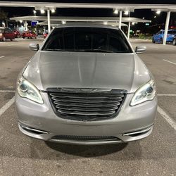 2013 Chrysler 200