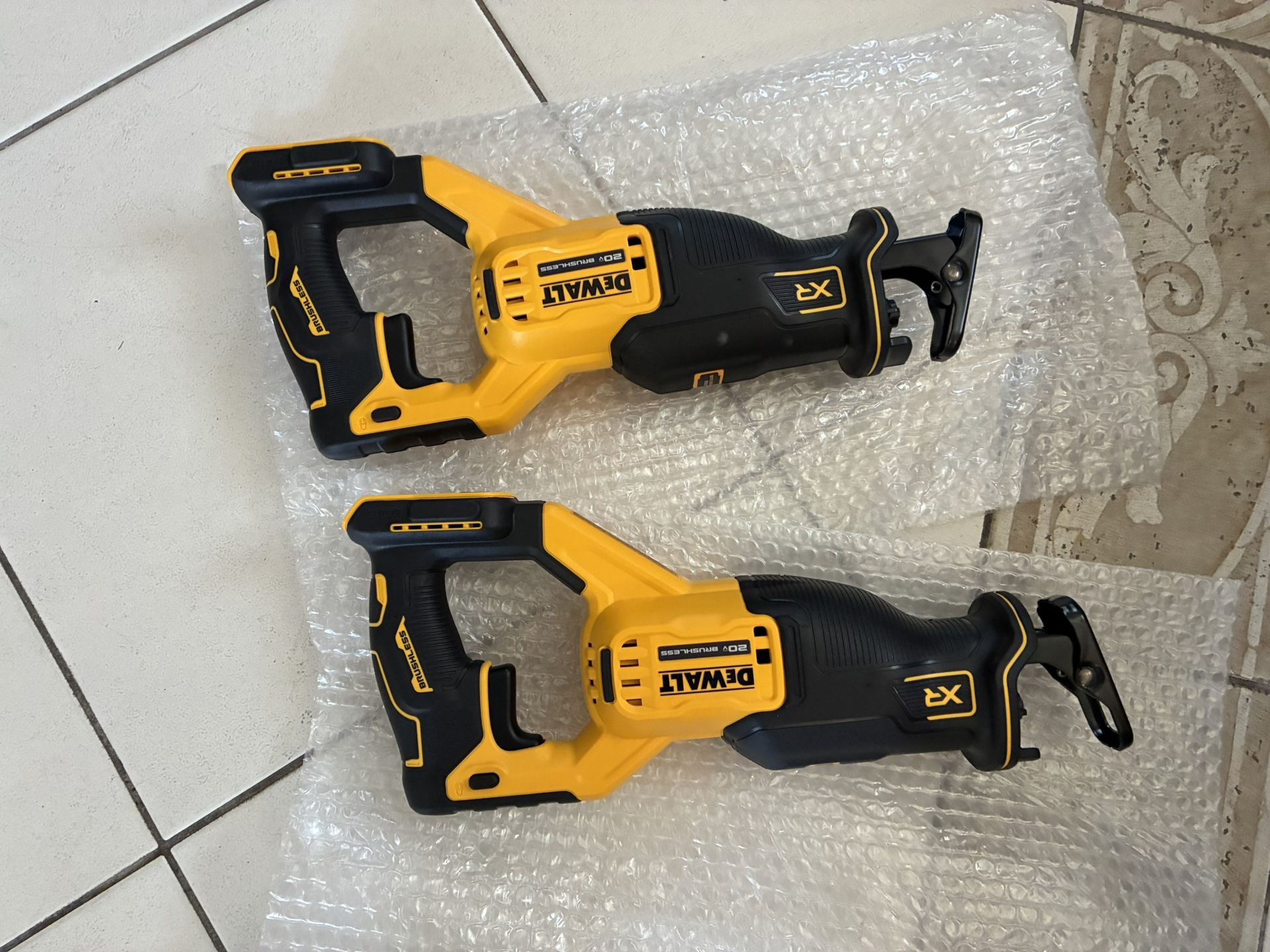 Dewalt XR 20 V Variable Speed Reciprocating Saw Dcs382