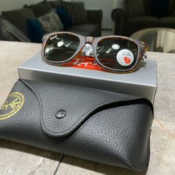 Rayban Polarized Wayfarer Sunglasses