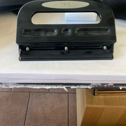 3 Hole- Punch
