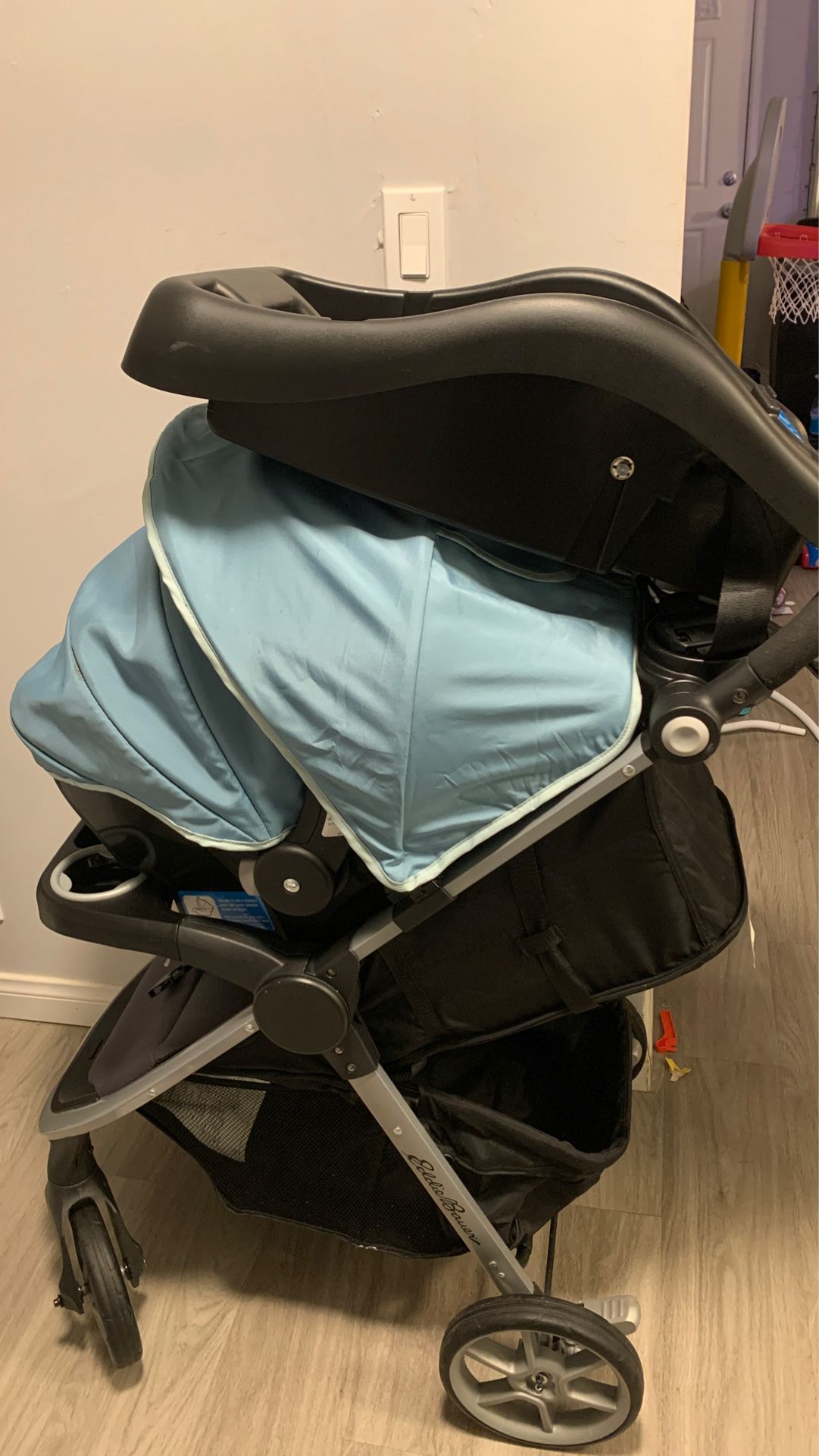 Eddie bauer alpine 4 lx travel system top