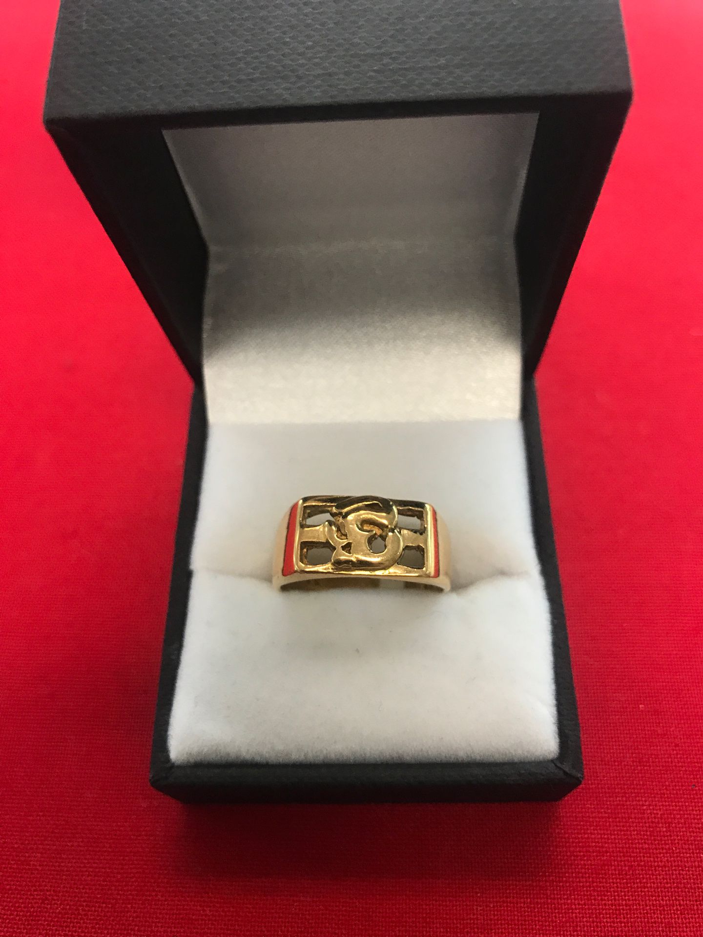22k gold “E” initial ring 2910-24344O-01