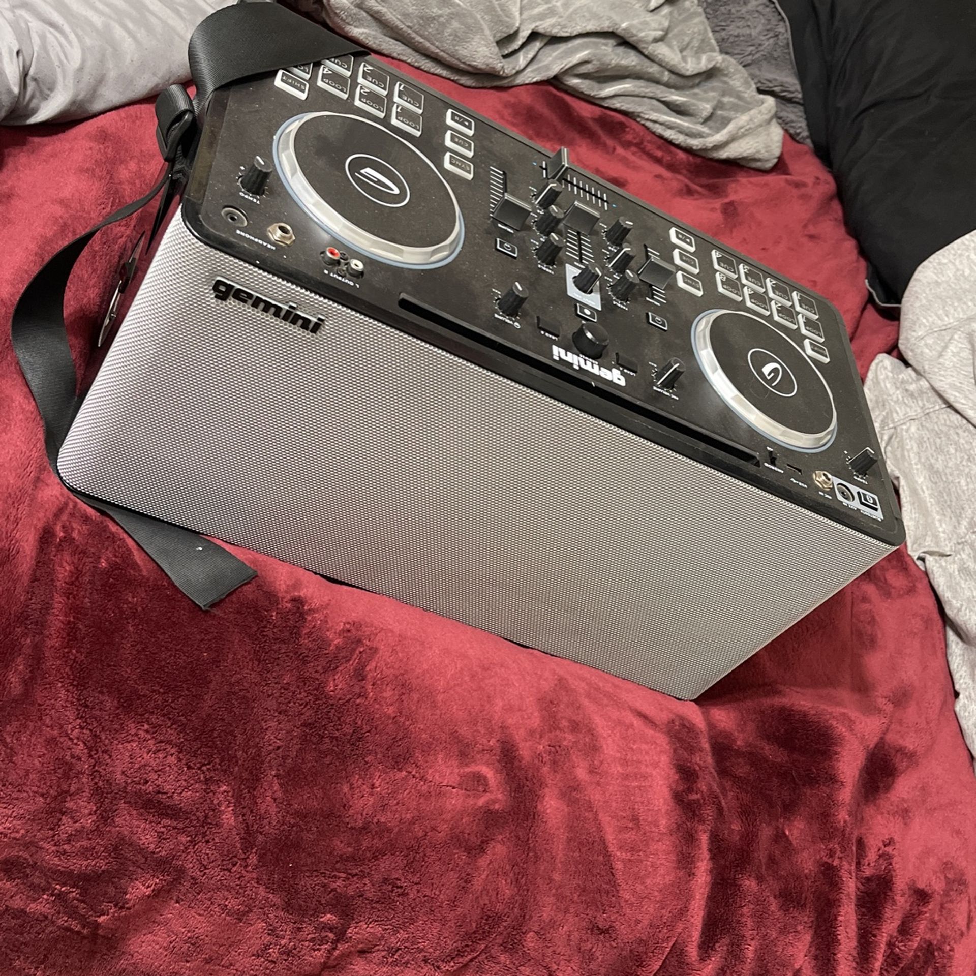 Gemini Speaker