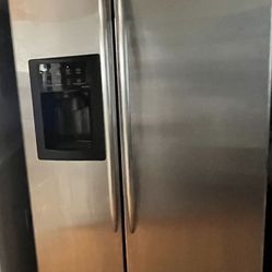 Used Refrigerator Or Fridge and Freezer