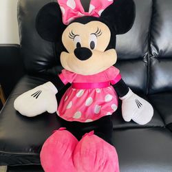Giant Minnie Mouse Plush Toy