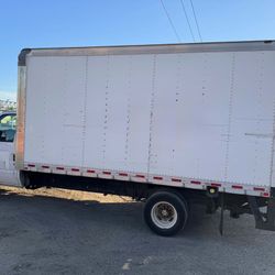 Ford E350 Morgan Box Truck 130,200 Titel Clean 