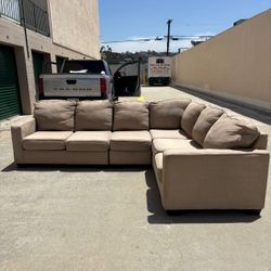 Beige Ashley Furniture Sectional Couch 🛻Delivery Available🛻