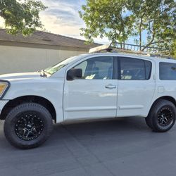 2004 Nissan Armada