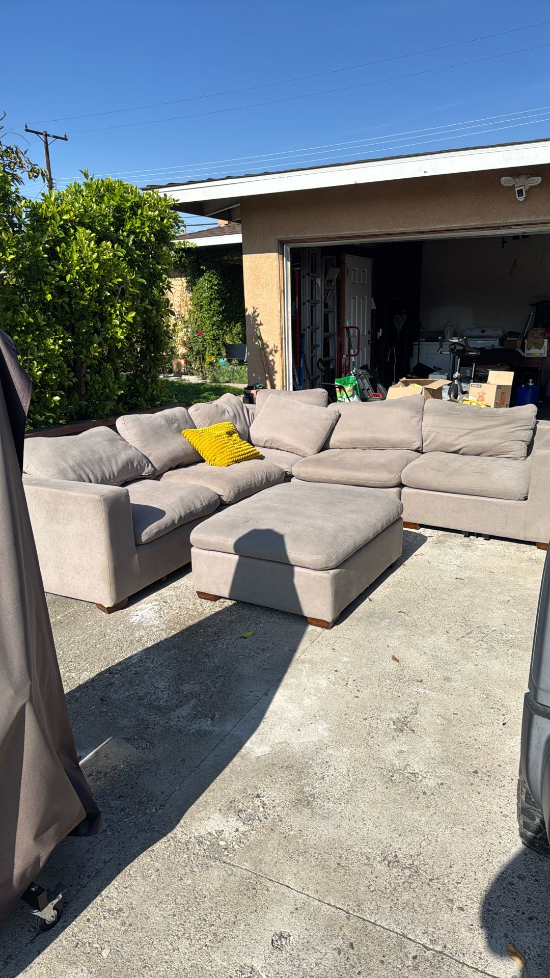 Sectional Couch And Ottoman 