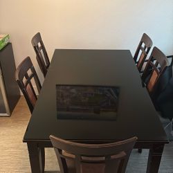 Dining Table w/ 5 Chairs
