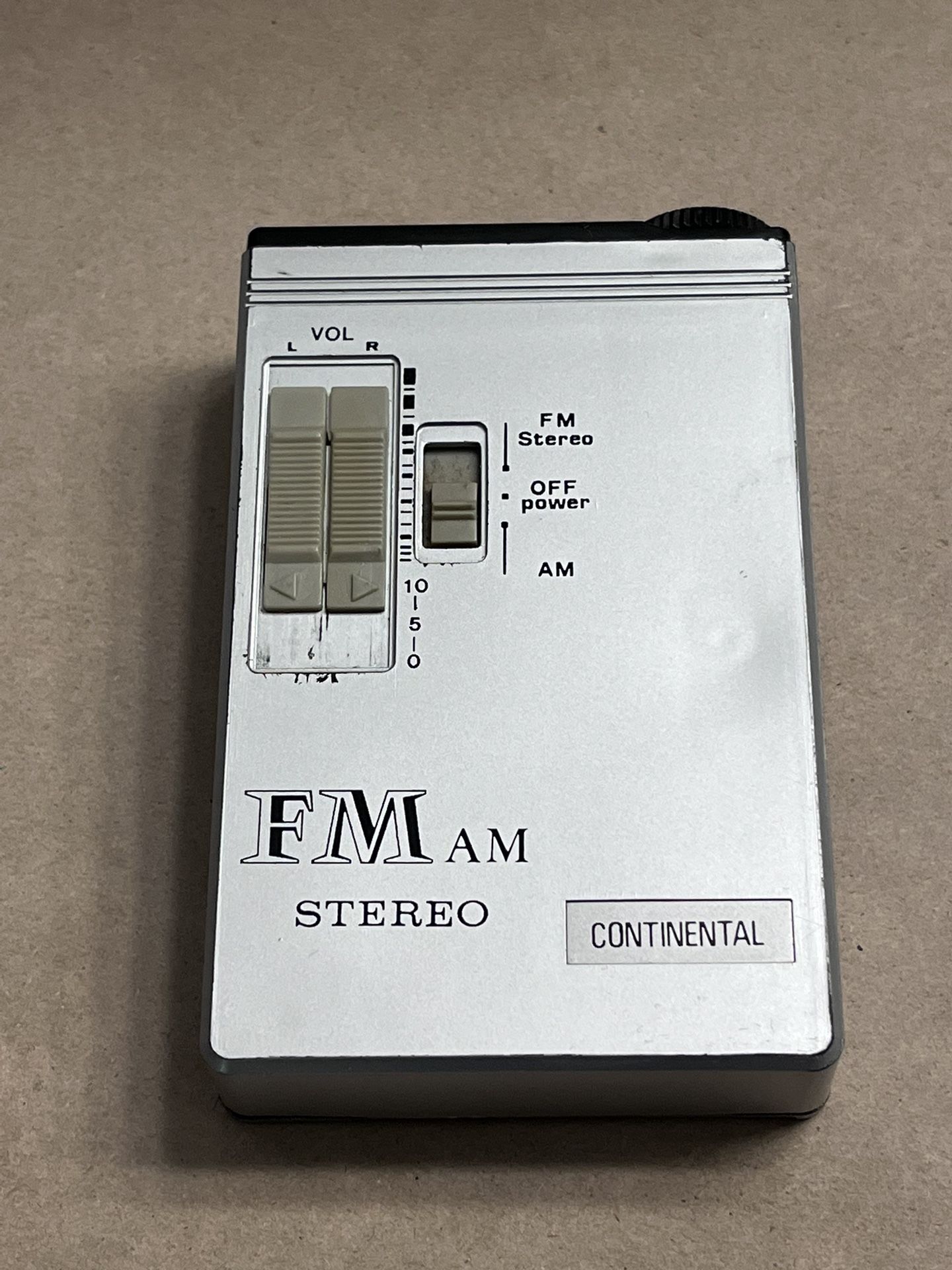 Very Rare Nice Continental Radio Transistor Am/Fm Stereo Hand Hold Or Sport Size Sleek