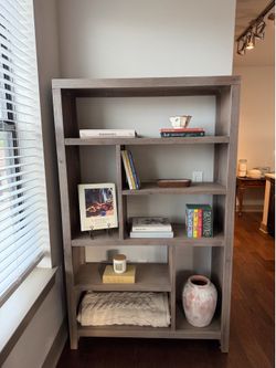 Modern Farmhouse Bookshelf