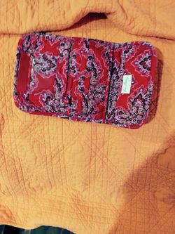 Wallet Vera bralley.
