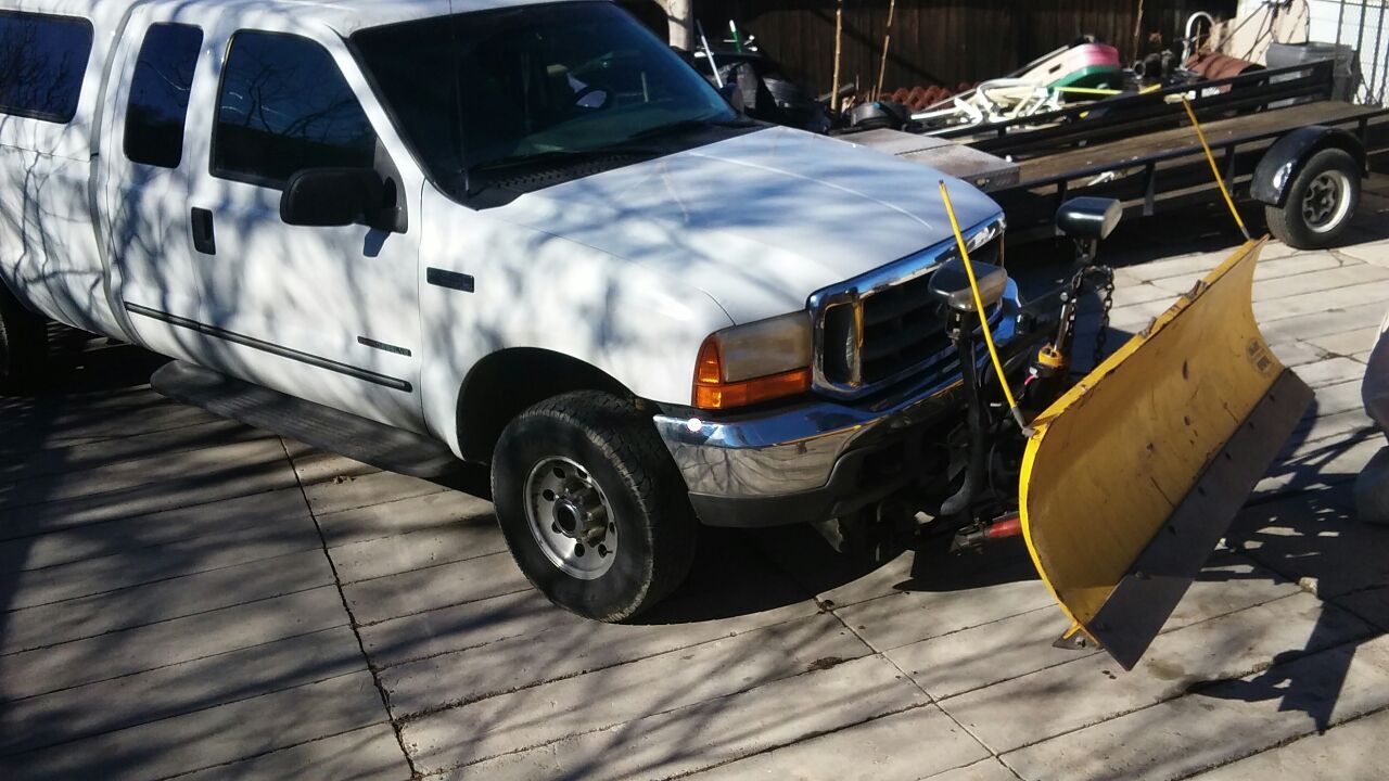 00 Ford F250 Snow Plow Truck or trade for Sale in Denver, CO OfferUp