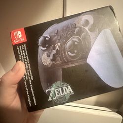 Nintendo Switch Pro Controller Legend of Zelda: Tears of the Kingdom Edition