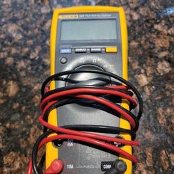 Fluke 177 True RMS Digital Multimeter