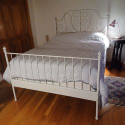 Bed Frame Full Size With Mattress. 