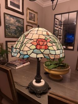 Beautiful 19” Stained Glass Lamp