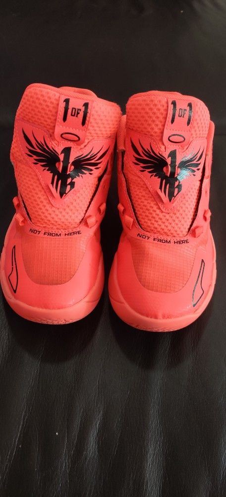 Lamelo Puma Kids Sz3.5Y