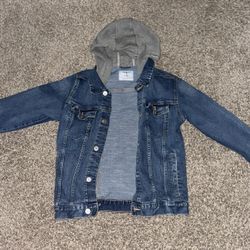 Jean jacket with hood