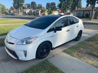 2014 Toyota Prius 85k Miles