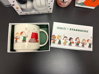 Starbucks Snoopy Halloween realize