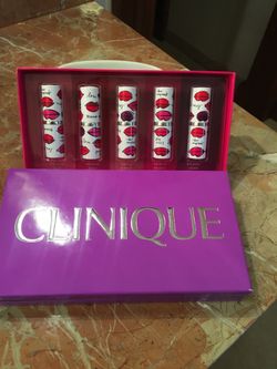 CLINIQUE never. Use in box